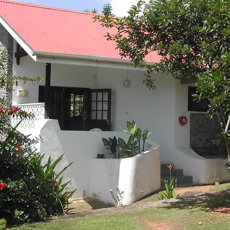 Daniella'S Bungalows Bel Ombre Luaran gambar