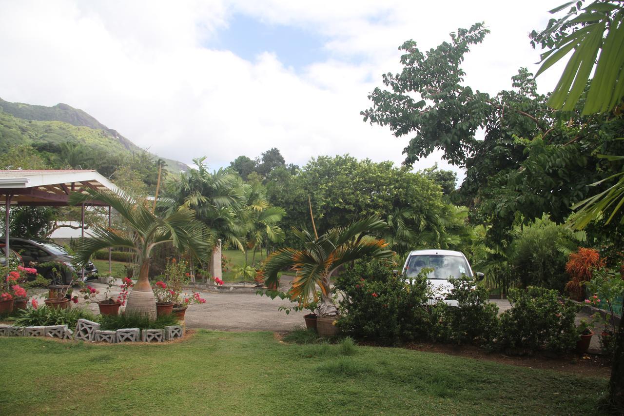 Daniella'S Bungalows Bel Ombre Luaran gambar
