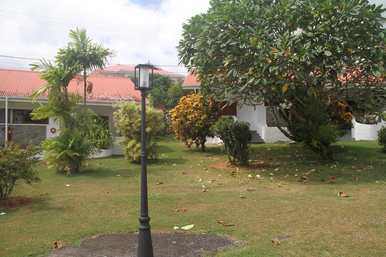 Daniella'S Bungalows Bel Ombre Luaran gambar