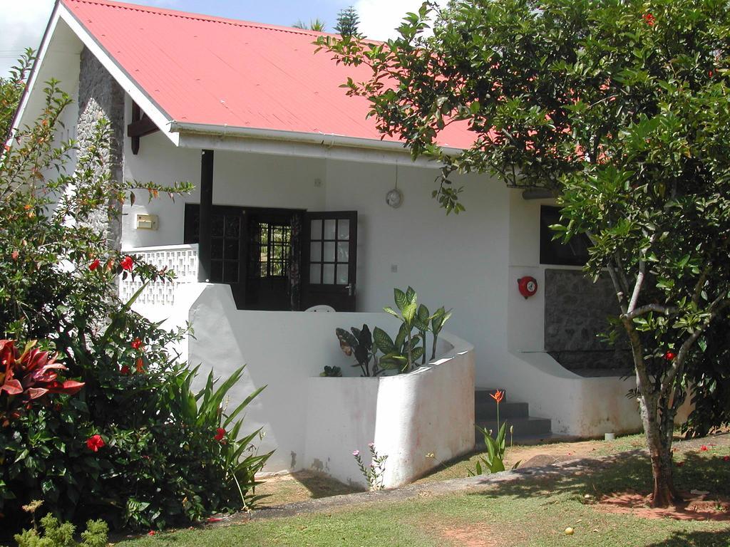 Daniella'S Bungalows Bel Ombre Luaran gambar